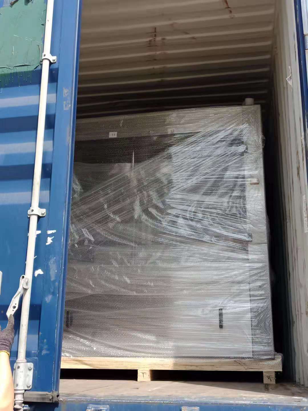 Машина наполнения фильма-водой 03